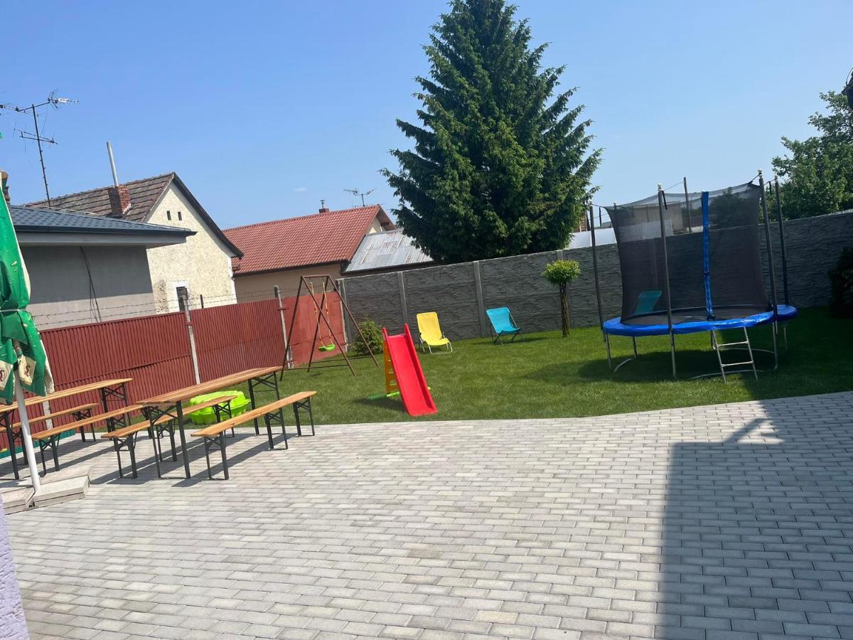 Bekivi Apartmany Дунавска Стреда Екстериор снимка